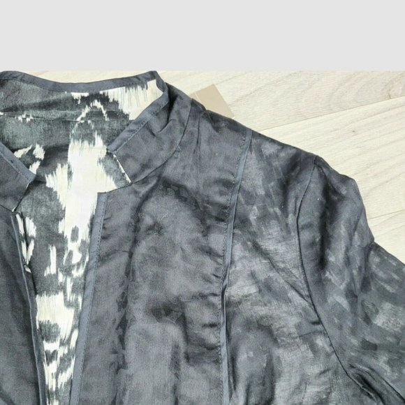 Chicos IKAT Reversible Janelle Patten Jacket Black/White Womens Size 1(Med) NWT - Picture 7 of 7
